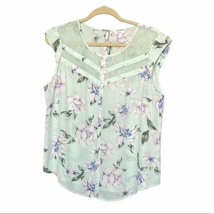 NWOT mint green pastel floral lace neck chevron detail capped sleeve blouse L